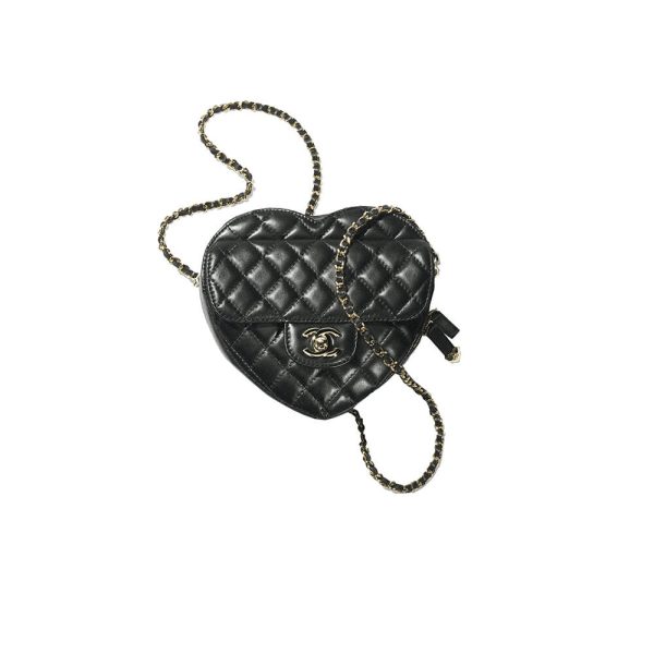 Ch*el 22s heart bag
