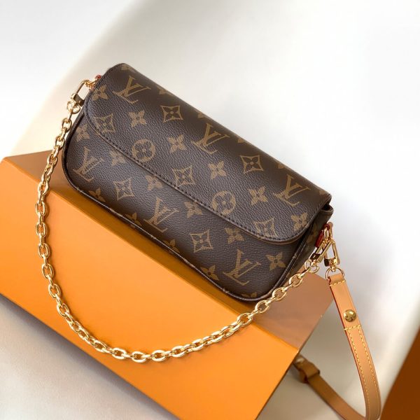 LV Wallet on Chain Ivy