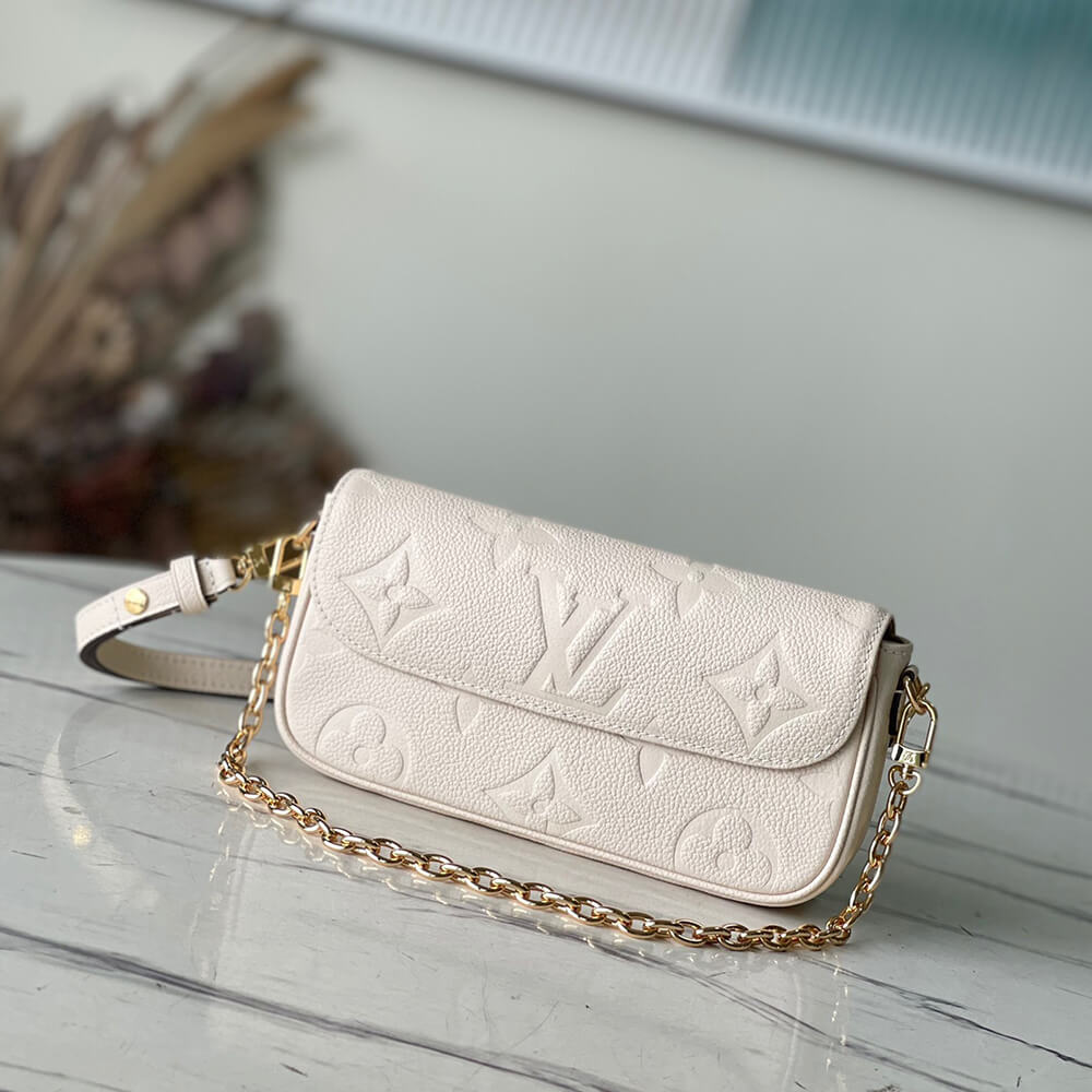 LV Wallet on Chain Ivy