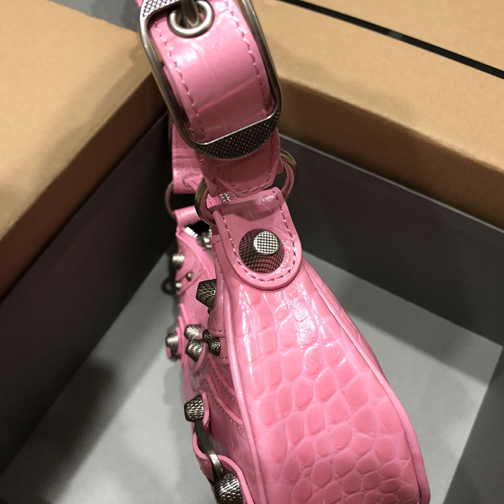 Ba*len*cia*ga womens le cagole xs shoulder bag