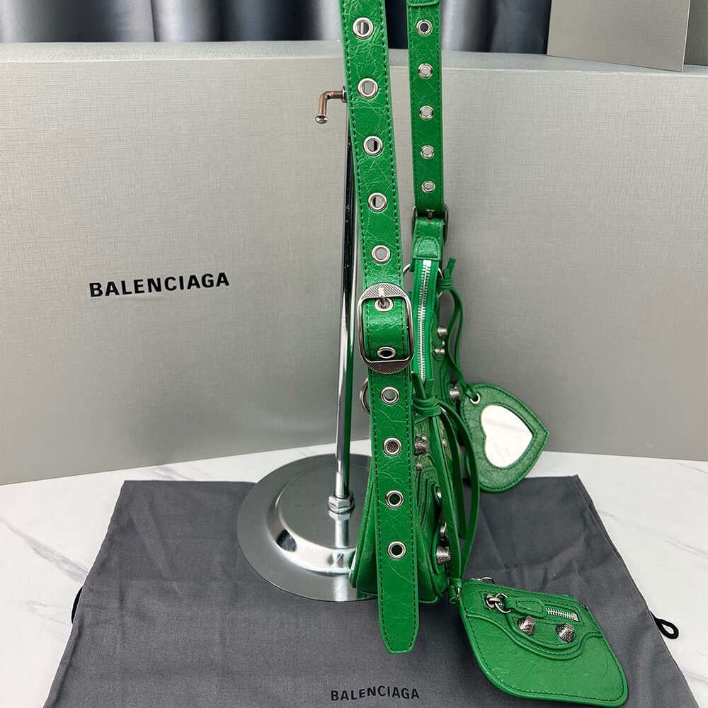 Ba*len*cia*ga womens le cagole xs shoulder bag