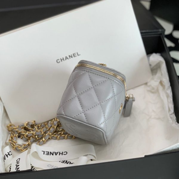 Ch*el quilted pearl crush mini vanity case