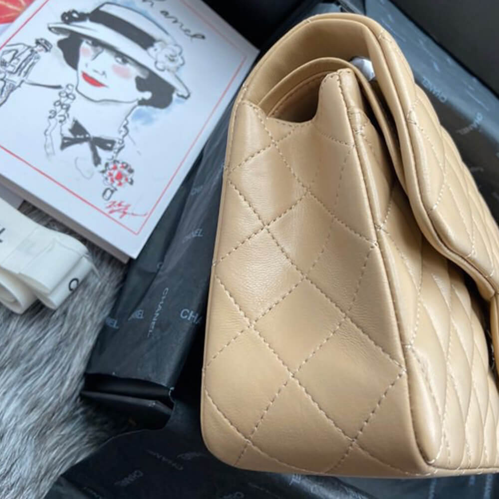 Ch*el classic flap medium