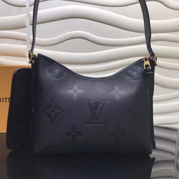 LV CARRYALL PM C EXCLUSIVELY ONLINE