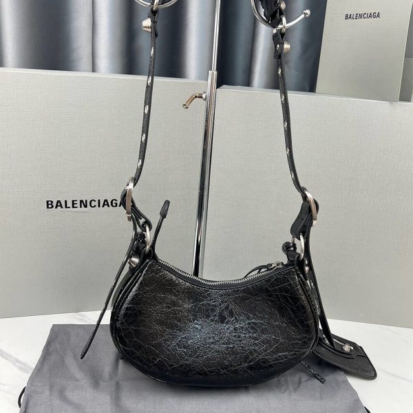 Ba*len*cia*ga womens le cagole xs shoulder bag