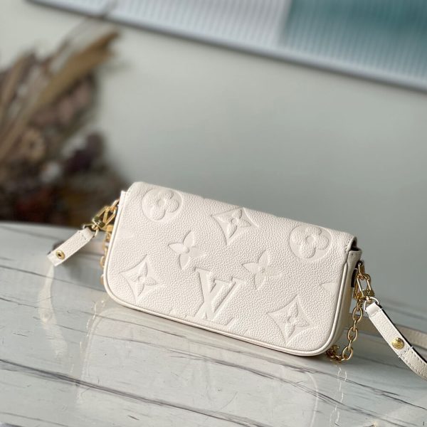 LV Wallet on Chain Ivy