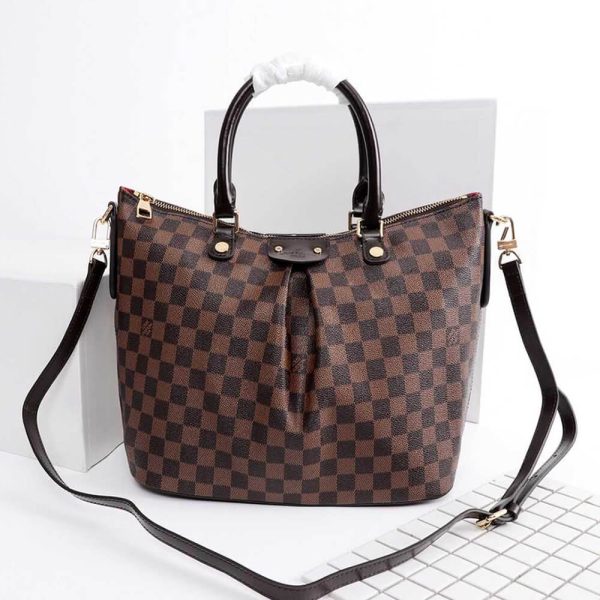 l**is V*t*n siena mm