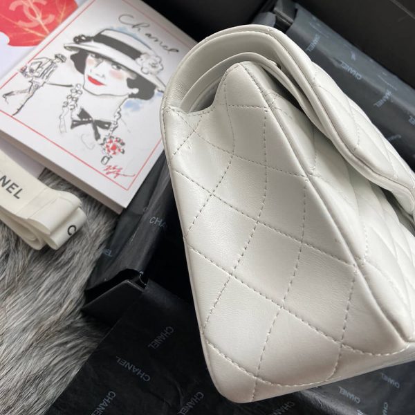 Ch*el classic flap medium