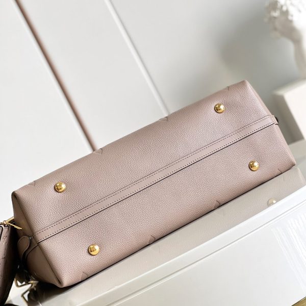 LV CARRYALL MM C EXCLUSIVELY ONLINE