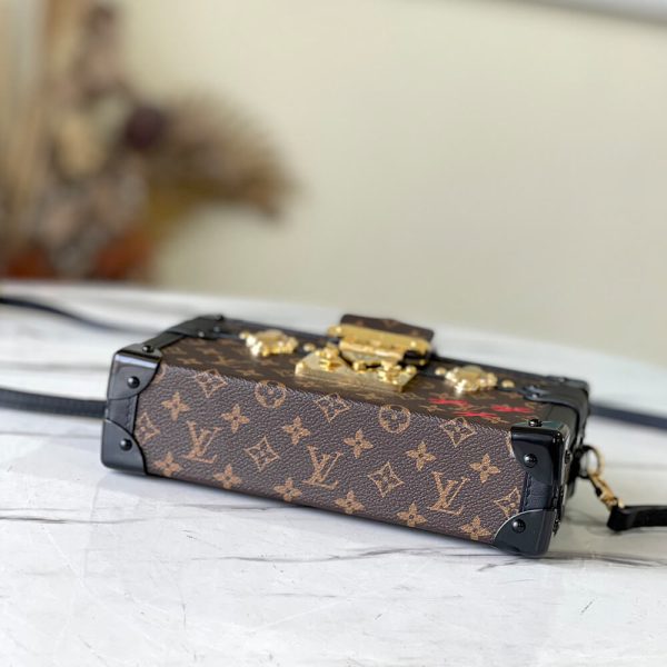 LV PETITE MALLE EAST WEST