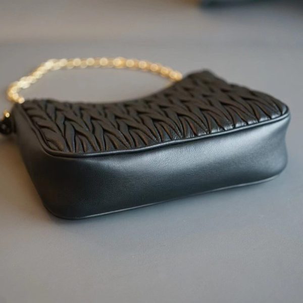 Matelasse nappa leather shoulder bag