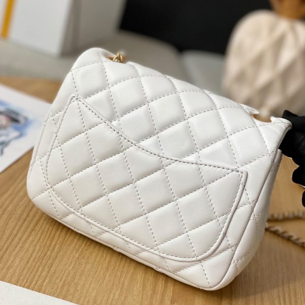 Ch*el pearl crush bag