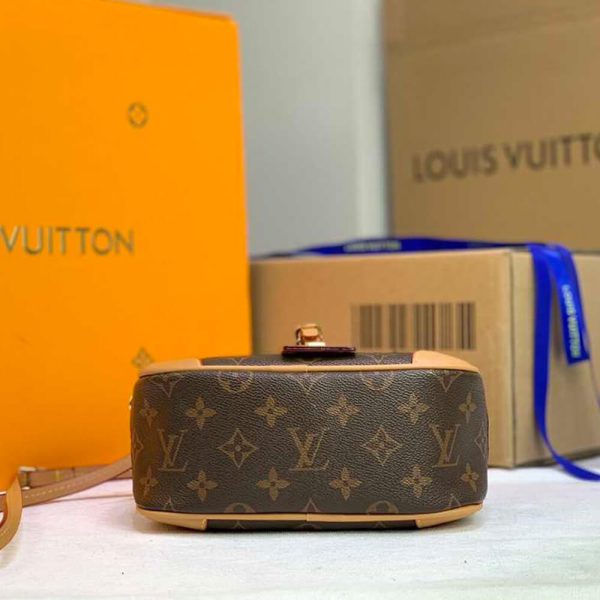 l**is V*t*n deauville mini