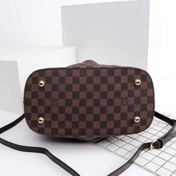 l**is V*t*n siena mm