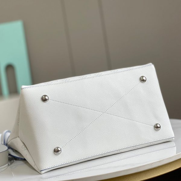 LV Beaubourg Hobo MM