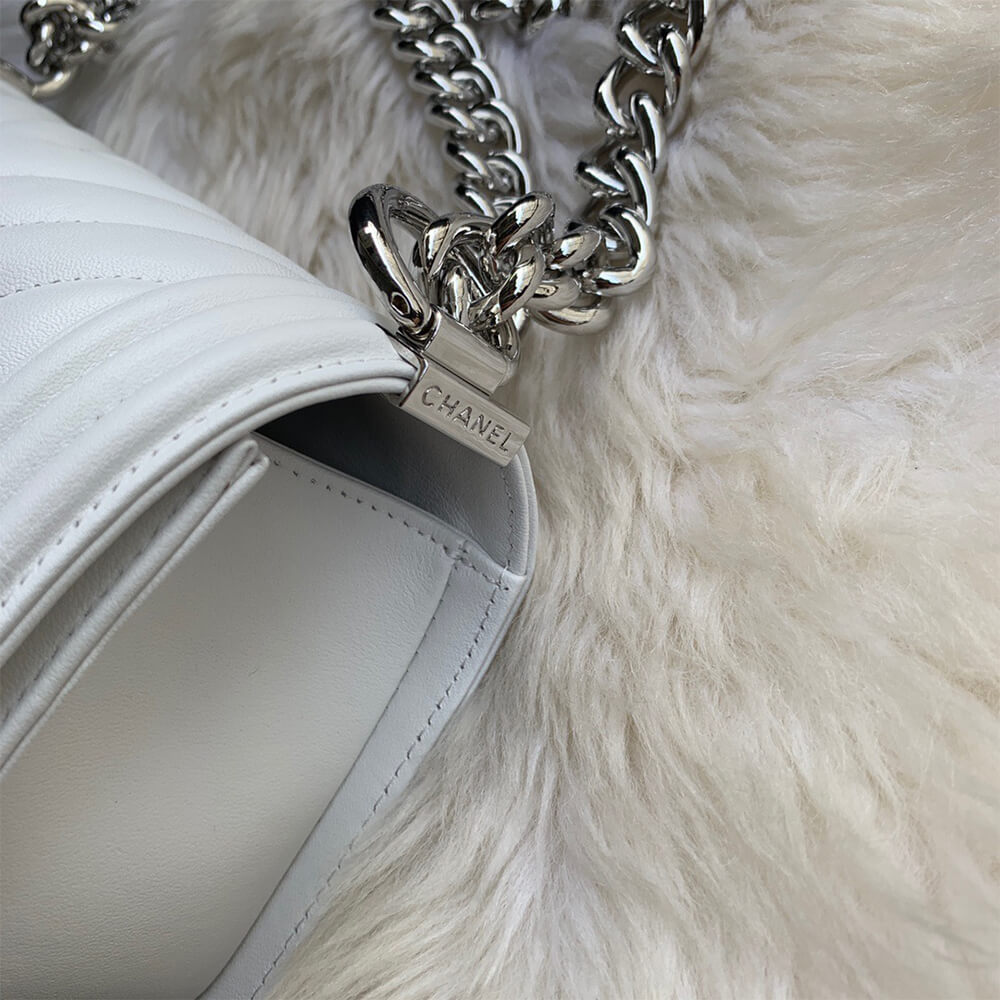 Ch*el chevron small boy bag(high-end)