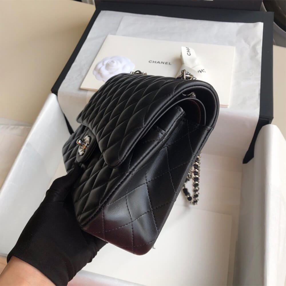 Ch*el medium classic flap