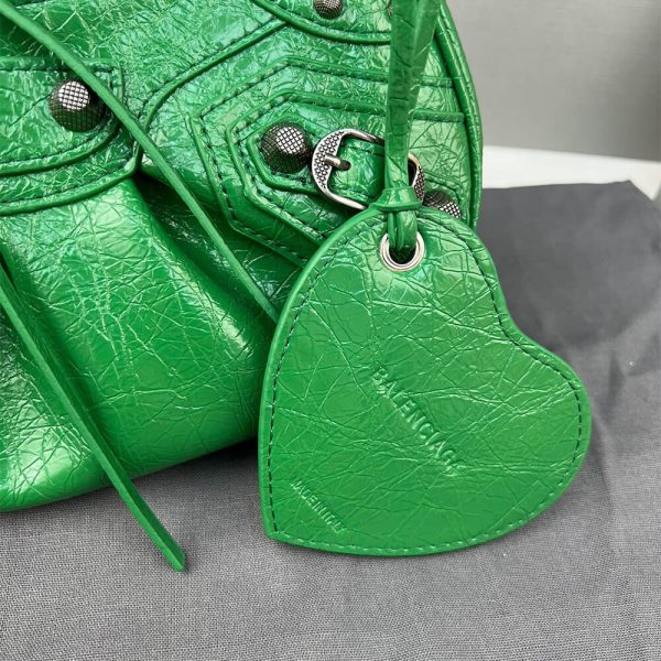 Ba*len*cia*ga womens le cagole xs shoulder bag