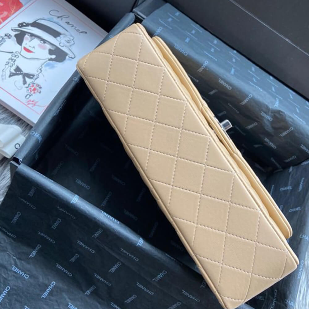 Ch*el classic flap medium