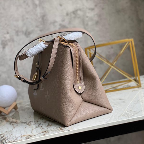 l**is V*t*n grand palais