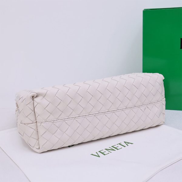 bo*te*ga Ve*ne*ta medium andiamo