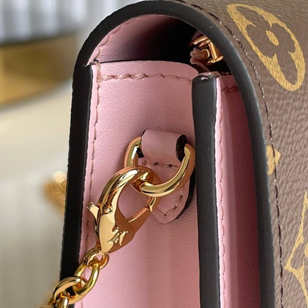 l**is V*t*n flore chain wallet