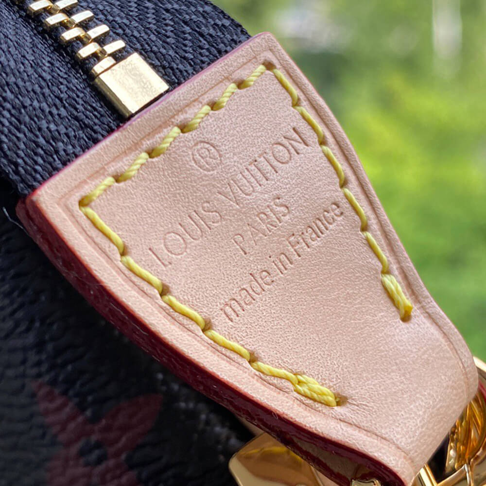 l**is V*t*n x takashi murakami pochette accessoires