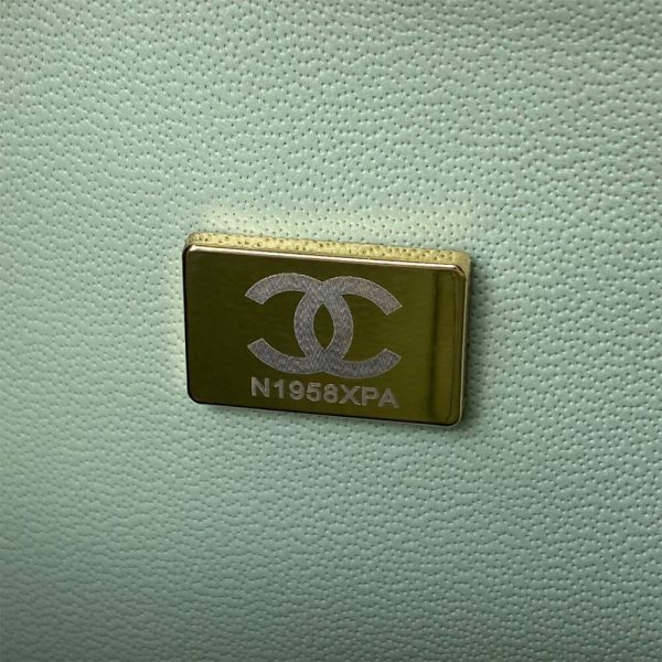 Ch*el classic flap medium gold hardware