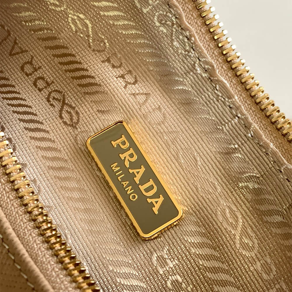 Pra*a re-edition 2005 saffiano leather bag