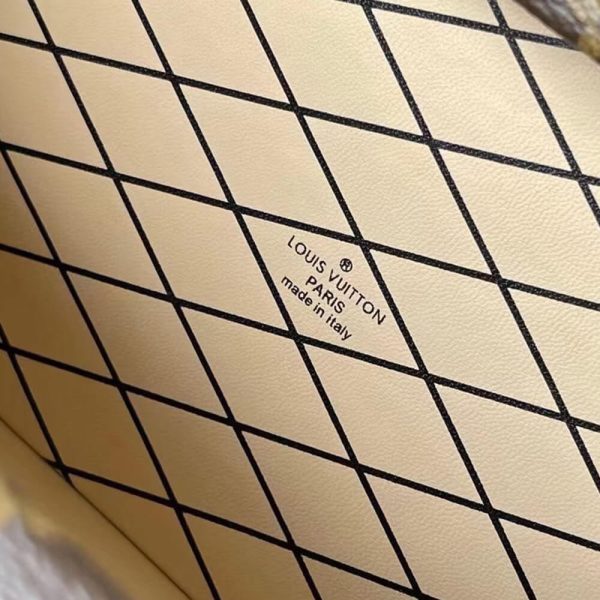 LV PETITE MALLE EAST WEST