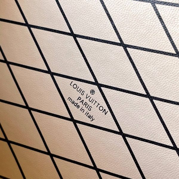 LV PETITE MALLE EAST WEST