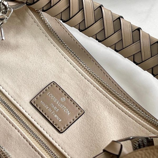 LV Beaubourg Hobo MM