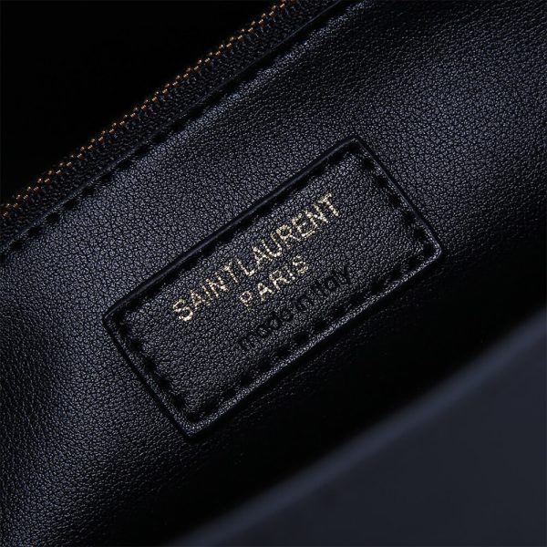 ysl large le 5 a 7 S*pple in smooth leather