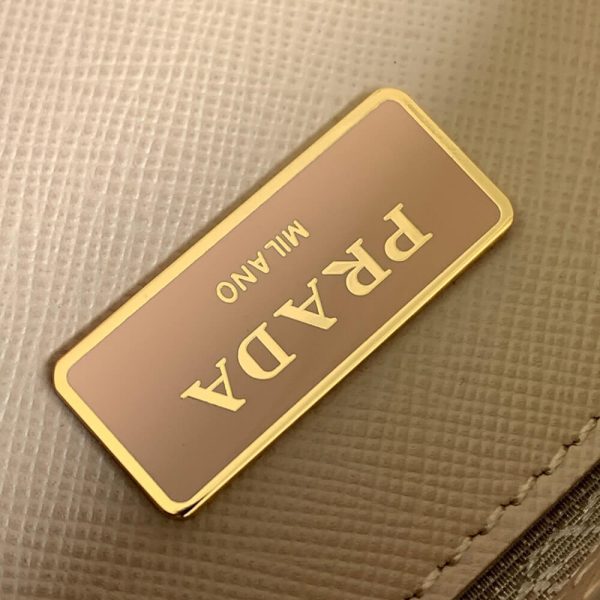 medium Pra*a galleria saffiano leather bag