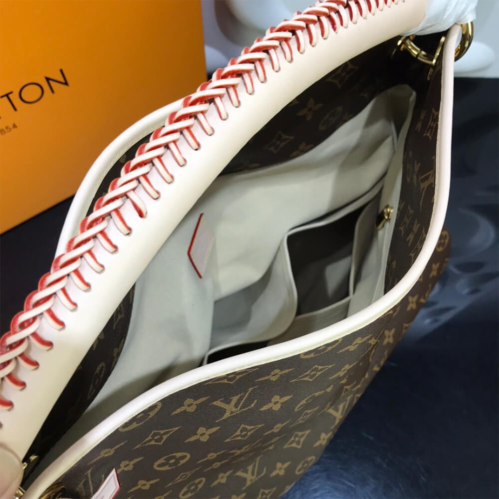 l**is V*t*n artsy mm