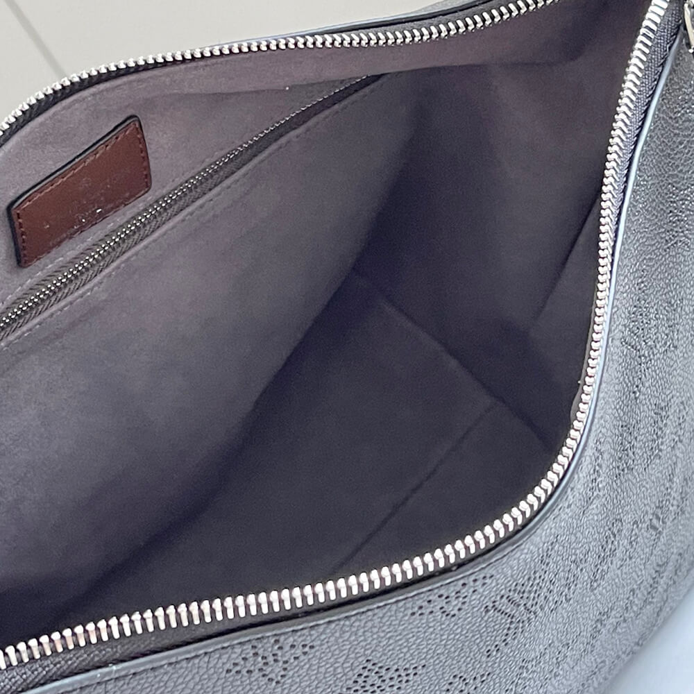 LV Beaubourg Hobo MM