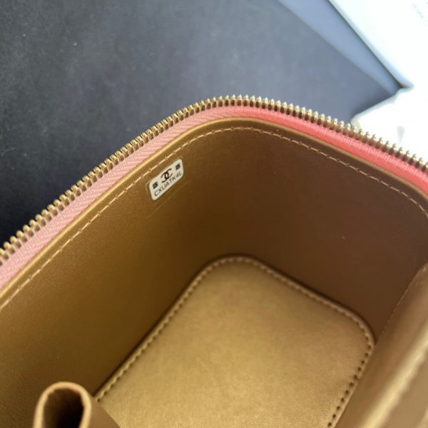 Ch*el quilted pearl crush mini vanity case