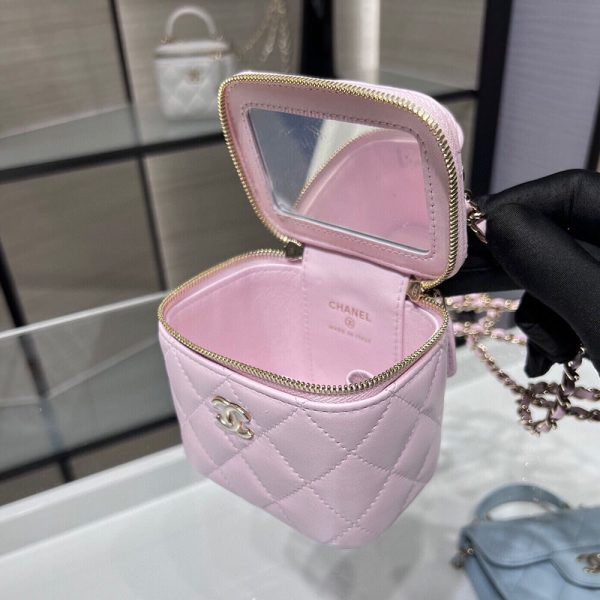 Ch*el quilted pearl crush mini vanity case with top handle