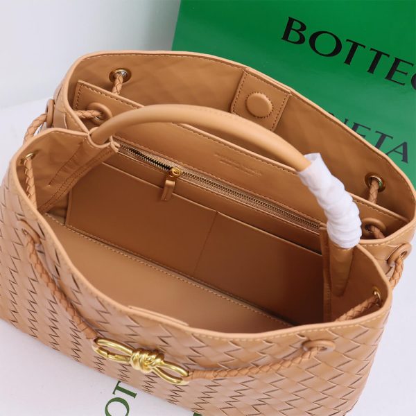 bo*te*ga Ve*ne*ta medium andiamo