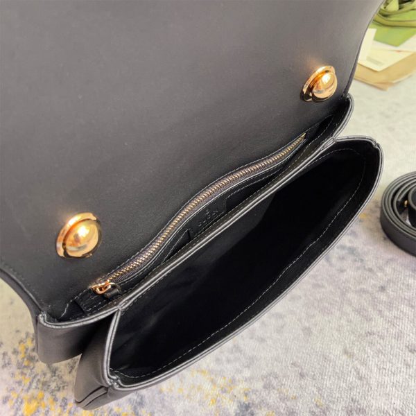 G*u*i blondie medium shoulder bag