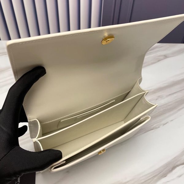 SUNSET MEDIUM CHAIN BAG IN SMOOTH LEATHER