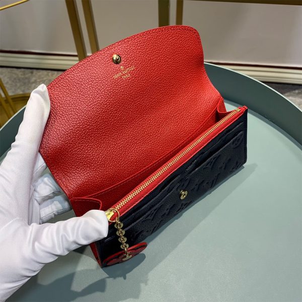 l**is V*t*n emilie wallet