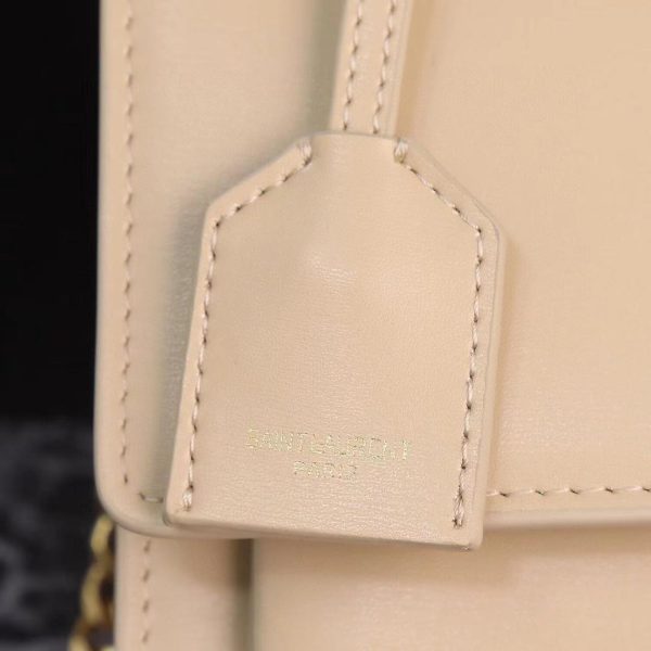 SUNSET MEDIUM CHAIN BAG IN SMOOTH LEATHER